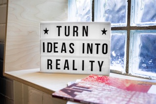 Image contenant la phrase "Turn ideas into reality"
